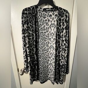 Women's Leopard Print Cardigan Button Down with Pockets
Size XL